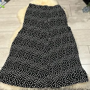 Suzy Shier Polka Dot Black & White Midi Skirt NWT With Back Zip size Medium